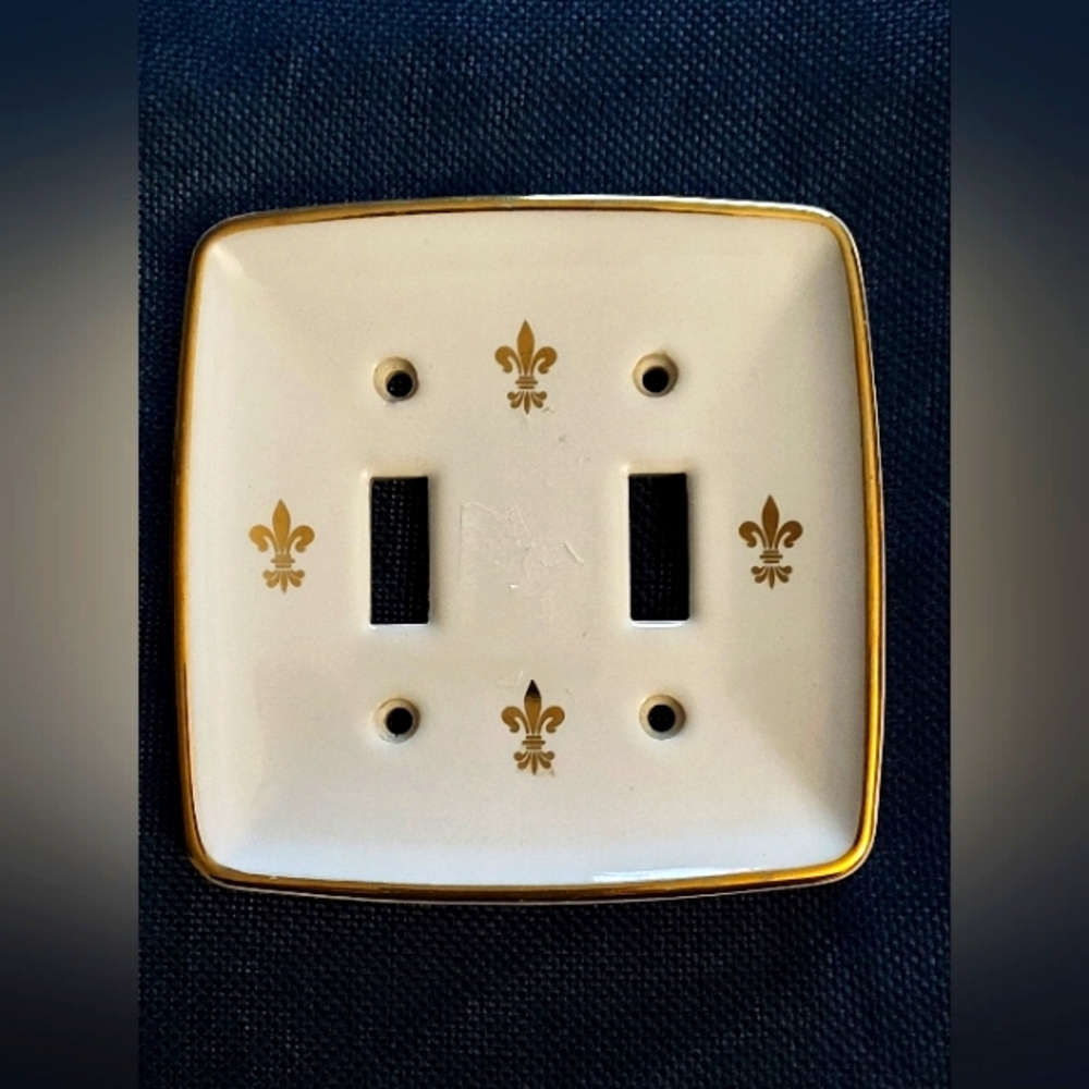 Vintage porcelain light switch plate 5X5